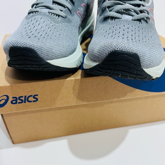 ASICS EUC - Picture 6 of 15